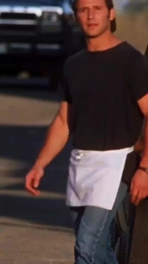 Practical Magic Kiss Scenes: Sandra Bullock and Nicole Kidman