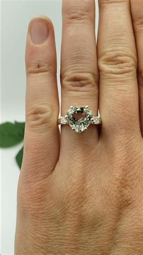 10mm Natural Green Amethyst Heart Cut Three Stone Ring