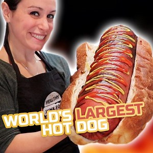 We made the WORLD'S LARGEST HOT DOG!!🌭🤩 | HellthyJunkFood