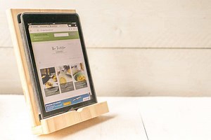 How To Make A Wooden DIY Tablet Holder - The Tortilla Channel