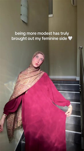 Embracing Modesty with Abayas: A Journey of Femininity