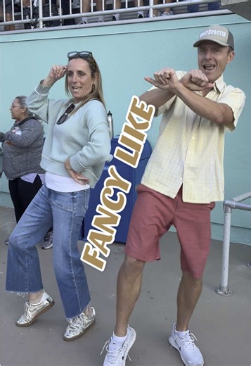 Shout out to my new friend Megan getting FANCY LIKE. I saw her dancing at a @Walker Hayes concert @SeaWorld San Diego & she was down for a duet. 🙌🥳😎 #bootscootin #linedance #fancylike