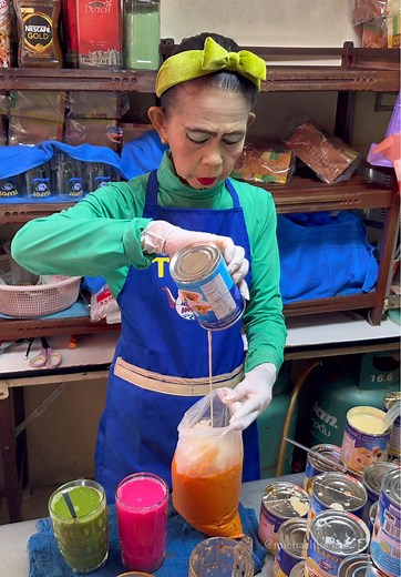 Delicious Thai Iced Drinks from Auntie's Shop in Bangkok