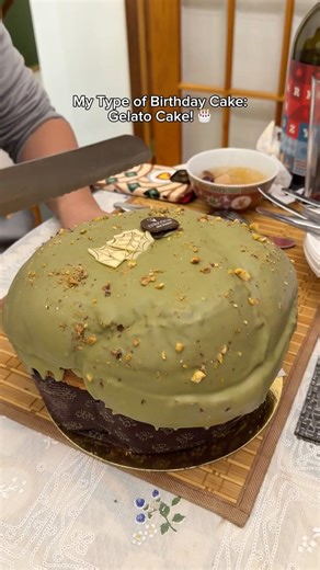 GELATO Birthday Cake? 🎂🤯 (Mizzica Gelateria)