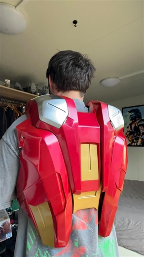 Copelin on Instagram: "MK 7 Back Update. WE DONE!! minus the missile doors but I need to trim them a tad before painting. This finally marks the torso complete after a year of building. Looking forward to what’s next!! . Again special shoutout to @cre8_xtrusion for his help finishing this off with @imperialsurface and @anest_iwata_australia products😁 I cannot wait to get my own . Files for this beautiful armour by @walsh3d and @vek3d . Arc reactor files by @neon.robotnick . . #ironman #ironmanc