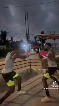 Leçon en boxe anglaise.#viral #viralvideo #visibility #fighting #vs #boxing #france #europe #africa