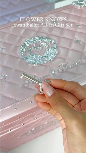 pov: ur unboxing flower knows🌷🎀🪞 get this at Flower Knows site and use “TIPZZCORE” for a discount