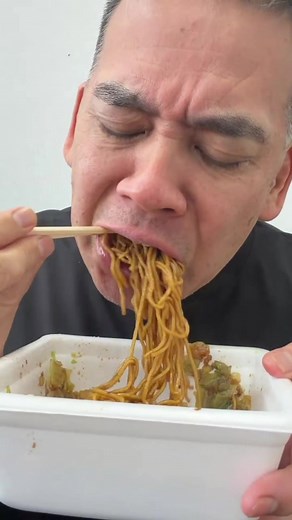 ホリエモンの和牛マフィア味のUFO焼きそば
