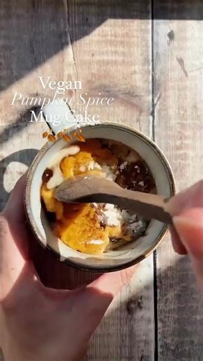 Vegan Choc Chip Pumpkin Mug Cake 🎃🍂 #mugcake #pumpkinspice #autumnfood #fallvibes #chocolatechip