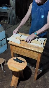 Making a wooden jewelry box with stand #fbreels #jewelryboxwithstanddesign #furnituremaker | Manny Gildo