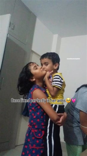 Muskan. on Instagram: "Chota packet"