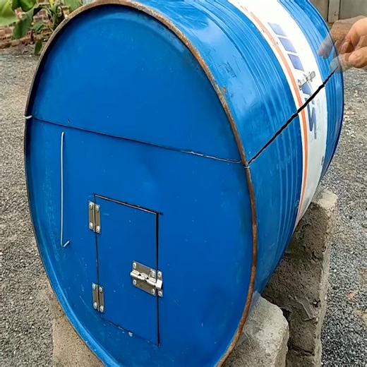 Outdoor multifunctional wood stove Creative ideas from cement and non iron barrels | Random Upcycle