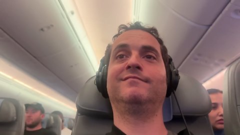 I try every British fast food chain 🍔