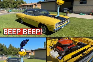 1970 Plymouth Road Runner Promo Car Has a Big Bird Coming out of the Air Grabber