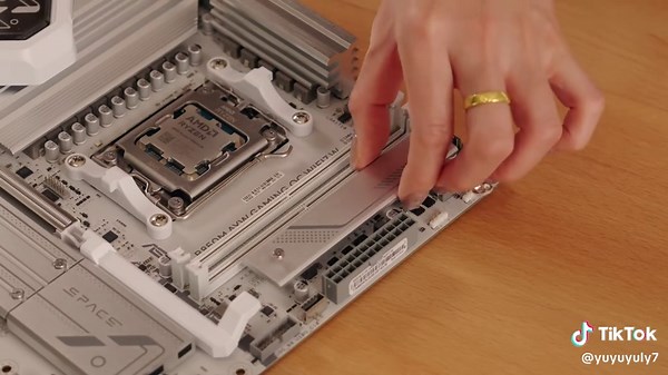 My Clean White MATX Build | Compact Case, Sea-View Aesthetic & Desk Space Upgrade #01