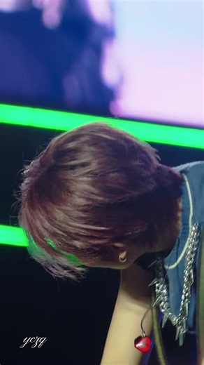 cr: 演出走起가자 #evan #heeseung