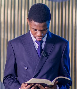 "It's all because of grace..." The Man of God Junior continues to share what he has learnt the most from the Prophet. May God bless you as you watch and share the video! '𝑃𝑟𝑎𝑖𝑠𝑒 𝑏𝑒 𝑡𝑜 𝑡ℎ𝑒 𝐺𝑜𝑑 𝑎𝑛𝑑 𝐹𝑎𝑡ℎ𝑒𝑟 𝑜𝑓 𝑜𝑢𝑟 𝐿𝑜𝑟𝑑 𝐽𝑒𝑠𝑢𝑠 𝐶ℎ𝑟𝑖𝑠𝑡, 𝑤ℎ𝑜 ℎ𝑎𝑠 𝑏𝑙𝑒𝑠𝑠𝑒𝑑 𝑢𝑠 𝑖𝑛 𝑡ℎ𝑒 ℎ𝑒𝑎𝑣𝑒𝑛𝑙𝑦 𝑟𝑒𝑎𝑙𝑚𝑠 𝑤𝑖𝑡ℎ 𝑒𝑣𝑒𝑟𝑦 𝑠𝑝𝑖𝑟𝑖𝑡𝑢𝑎𝑙 𝑏𝑙𝑒𝑠𝑠𝑖𝑛𝑔 𝑖𝑛 𝐶ℎ𝑟𝑖𝑠𝑡. ' 𝐸𝑝ℎ𝑒𝑠𝑖𝑎𝑛𝑠 1:3 | Prophet Walter Magaya