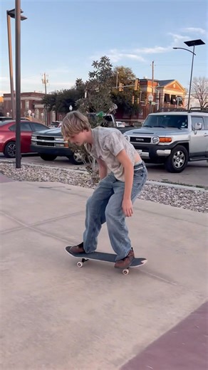 Lots of air #skateboarding #skatergirl #skate #viral #fyp #trending #kickflip #fypage #tricks #sk8