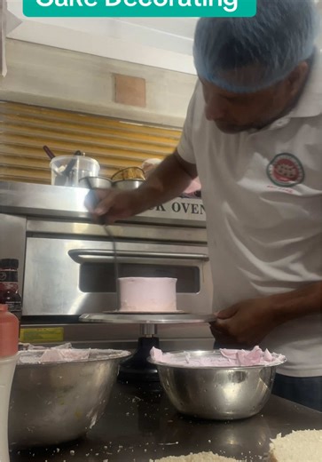 Cake Decorating Challenge: Create Your Best Cake