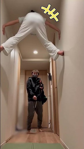 Pranking Papo: Achapi on the Ceiling When He Opens the Door! #Shorts