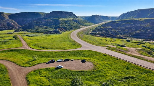 A massive river valley shaping endless rolling hills