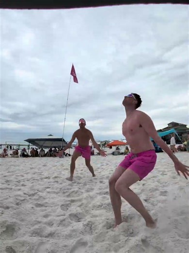 Couldn’t let down our amazing cheer squad at Fuds! #volleyball #beachvolleyball #beach #fuds #pov