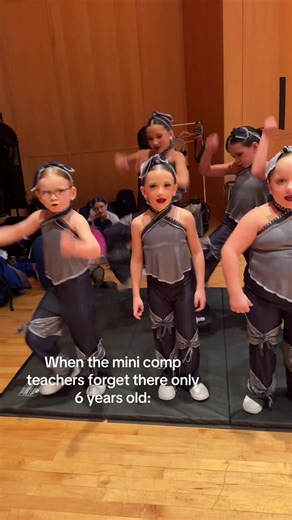 They love them we promise!#competition #miniteam | cheer competition