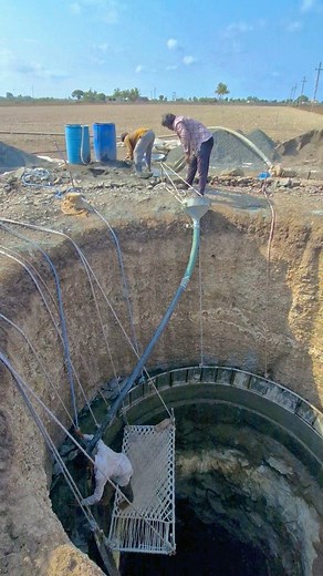 કૂવો બાંધવા નું કામ ચાલું 👳🤗 #mojilo_khedut #trendingsongs #જય_ďwàŕķàďhìśh🚩🙏🏻 #jay_jvan_jai_kisan🇮🇳🇮🇳 #khetibadi🌱🌾 #khedutputra🌱👳 #trending #trendingreels #farming_short #viral #jamidar🚜 #khedutstatus | Ramesh Chetriya