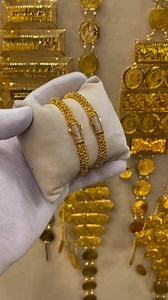 10K views · 75 reactions | Elegant gold bangles with intricate design ✨✨✨ #golden_glory #viralreels #reelsvideo #trendingreels #jewellerydesign #goldjewellery #jewellery #bangles | Golden Glory | Facebook