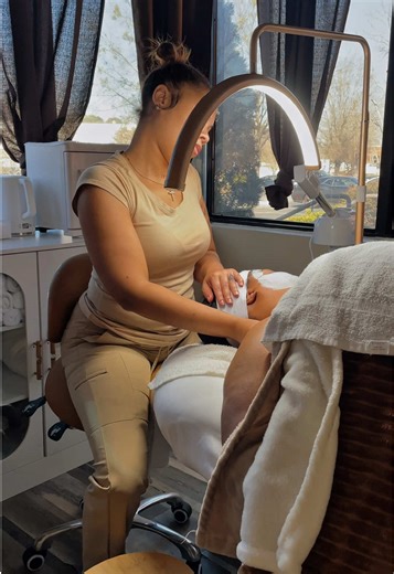 Experience Dermaplaning in Atlanta for Glowing Skin