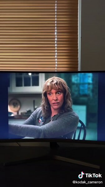 Deciphering the Intriguing Plot of 'I'm Thinking of Ending Things'