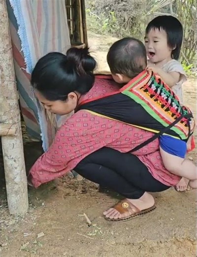 baby behinh difficult breathing so much