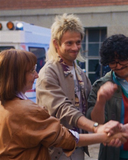 Une brigade si improbable que même les années 80 n’étaient pas prêtes ! 😂 Découvrez la bande-annonce de POLICE FLASH 80, réalisé par Jean-Baptiste Saurel, au cinéma le 18 mars. Avec François Damiens, Audrey Lamy, Thomas Ngijol, Xavier Lacaille, Brahim Bouhlel et Philippe Rebbot. | Pathé Films