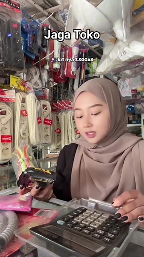 2.2M views · 10K reactions | Jaga toko lagi guys, semangat. #jagatoko #reel #vod #fbpro #fyp #meta | Ulfi Safitri | Facebook