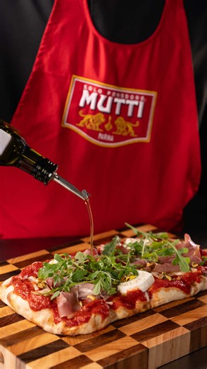 Pinsa Romana recette facile – pâte légère et sauce Mutti