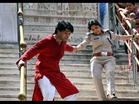 Sooraj Protected Sandhya From terrorist In Serial "Diya Aur Baati Hum"