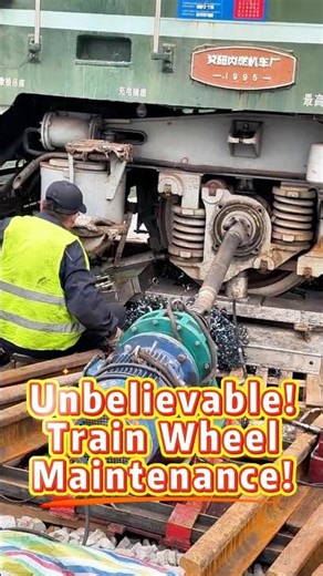 不可思议，原来火车是这样修理车轮的！网友，这样不会越修越小吗？能保障安全运行吗？有谁能给个合理的解释？ #火车 #维修 #科学 #Train #Maintenance #Science