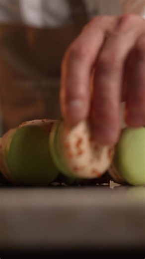 Macaron Jardin Potager Pierre Hermé – macaron pomme, menthe, concombre