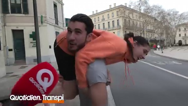 450K views · 2.4K reactions | Quand un trail déguisé de 20 kilomètres débute à 7h du matin sous tes fenêtres 凉 | Quotidien avec Yann Barthès | Facebook