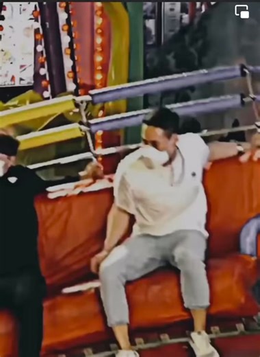 When the breakdown hits #metalcore #adtr #posthardcore #emo #alternative #scene #breakdown #metal #headbang #warpedtour