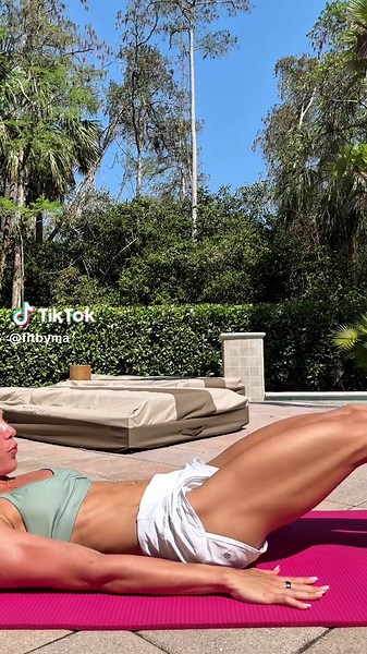 Daily Deep Core Ab Circuit for Defined Abs