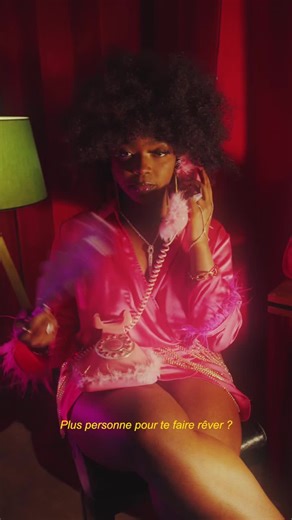 On se retrouve le 11 mai pour mon premier clip « Daddy Chocolat ». 💕🍬💖❤️‍🔥🍒En attendant profite du teaser avant de pouvoir rêver à la Daddy Chocolat 🤒😏Prod by @jeezsuaveClip by leam. Cover & photo by Luna Durel & @cestmonochrome💖💖Typo by meMix by Martin Guyomarc’hMaster by onze ID studio