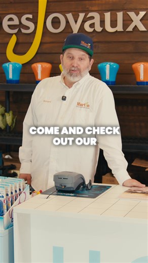 Personalized design ! #VMartinDesignBuild #OutdoorLiving #LuxuryLandscaping #DreamYard #GardenDesign 🎥 @benjyfilms | V.Martin Design Build Company