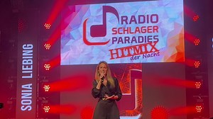 4.6K views · 304 reactions | Sonja Liebing auf der Radio Schlagerparadies Bühne beim Fanfest der Dj Hitparade in Düsseldorf. | Schlagerparadies | Facebook