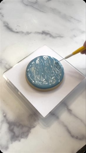 8.8K views · 89 reactions | The easiest way to make a galaxy-look on your cookies is to add your colors to the icing BEFORE it dries and then swirl away with a scribe! That’s the technique I used here for this cute space set! ✨ #spacecookies #cookietechniques #royalicingtips #mytwocookies | My Two Cookies | Facebook