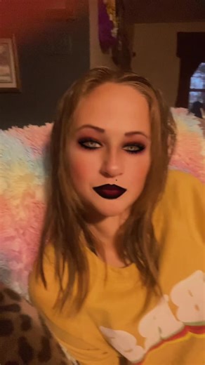 Amanda Lynn Robinson (@amandalynnrobinso)’s videos with Lean Like A Cholo - Down A.K.A. Kilo