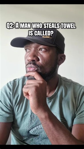 Moroccan Fans Steal Senegalese Goalkeeper's Towel