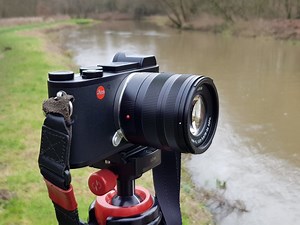 Leica CL: 18-56 Vario-Elmarit-TL versus 24mm Summilux-M and 50mm Summilux-M