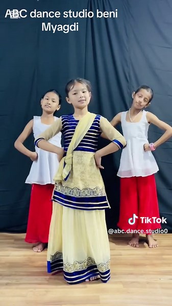 Junior class #abcdancestudio #benimyagdi #dancer #ABCDANCE #kanchan🤗 #tiktokviral @kanchan 👑 @🌨️ @Saino restaurant and cottage