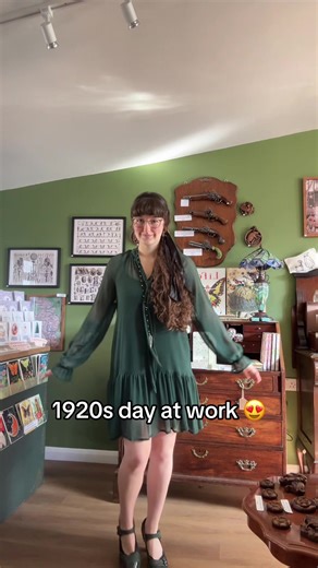 Exploring 1920s Fashion Trends